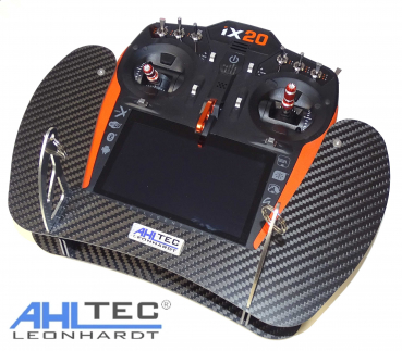 Senderpult iX20 in Carbon