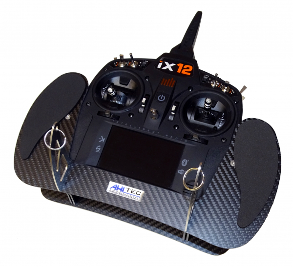 Senderpult iX12 in Carbon