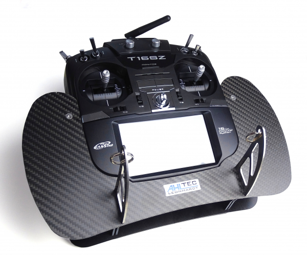 Senderpult Futaba T16SZ in Carbon